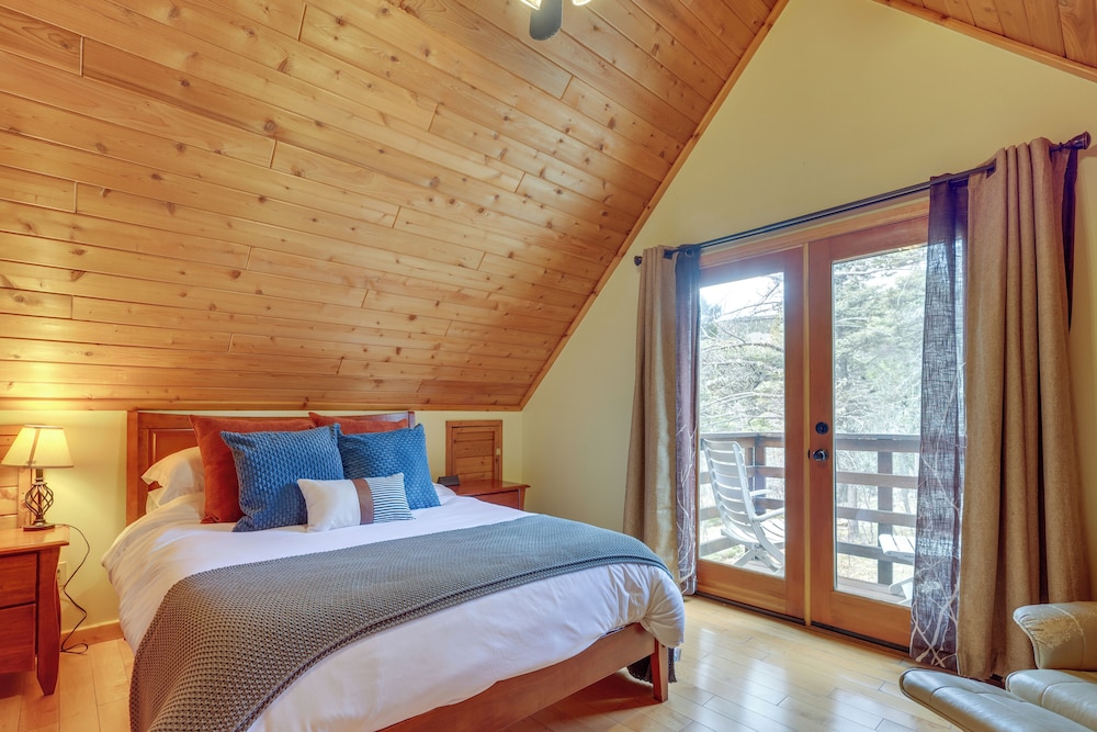 2 Min to Hiking: Cabin w/ Deck in Angel Fire