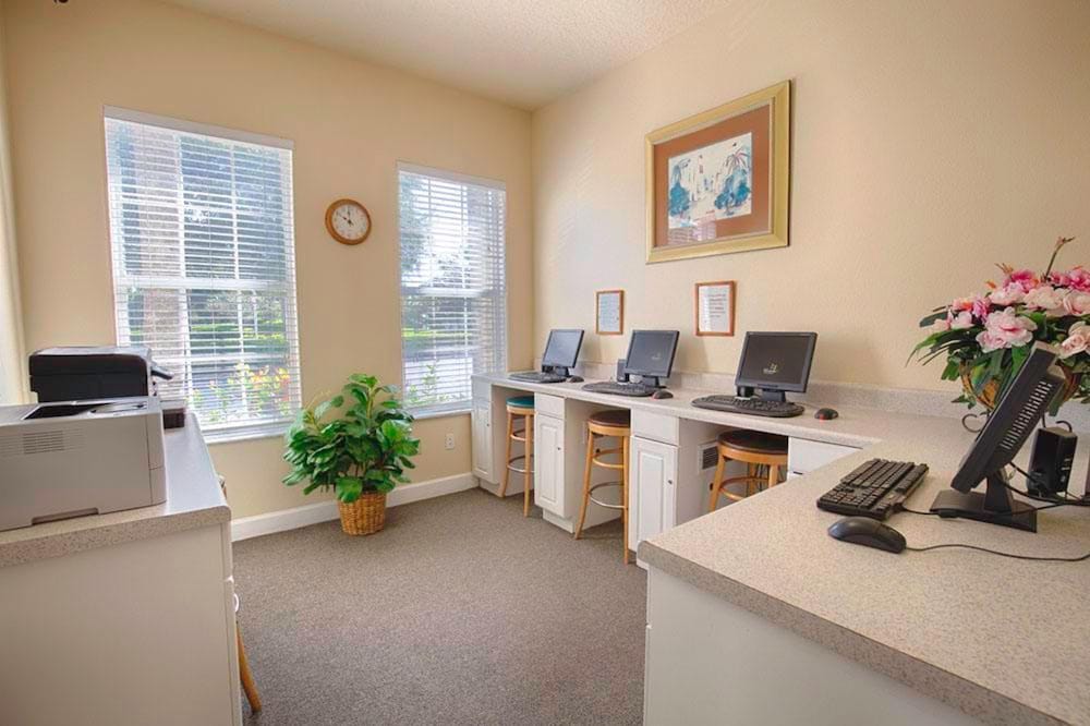 Windsor Palms Townhome w Private Pool Near Disney