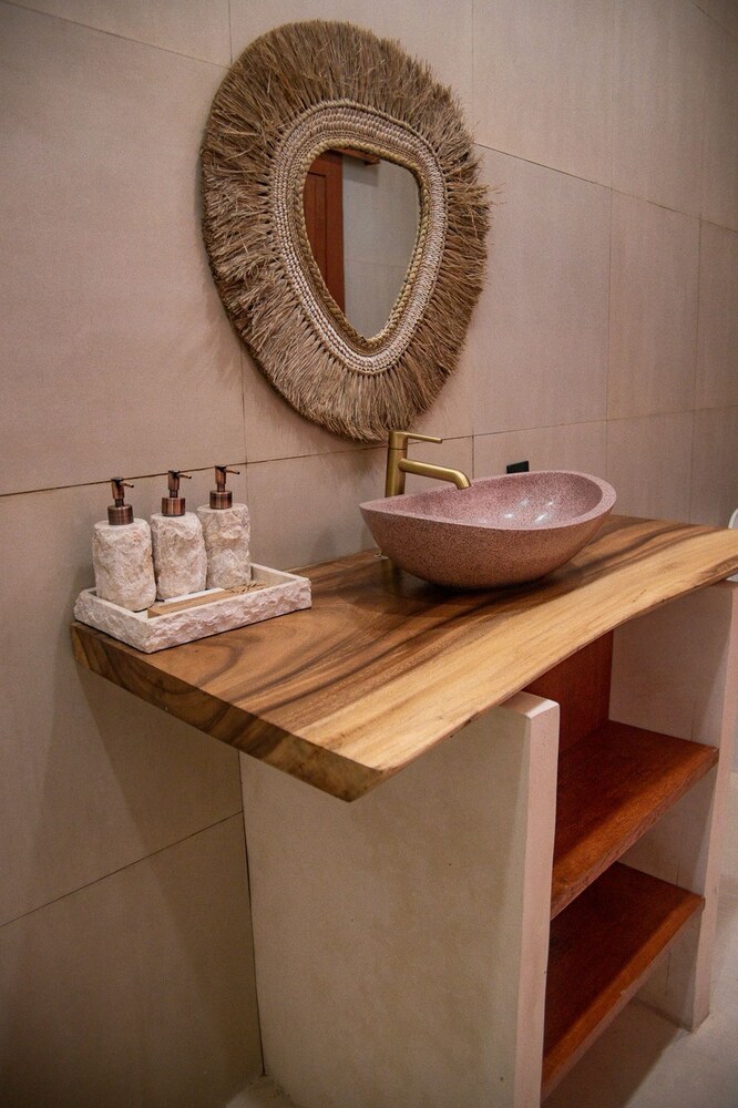 The Hyde Boutique Hotel