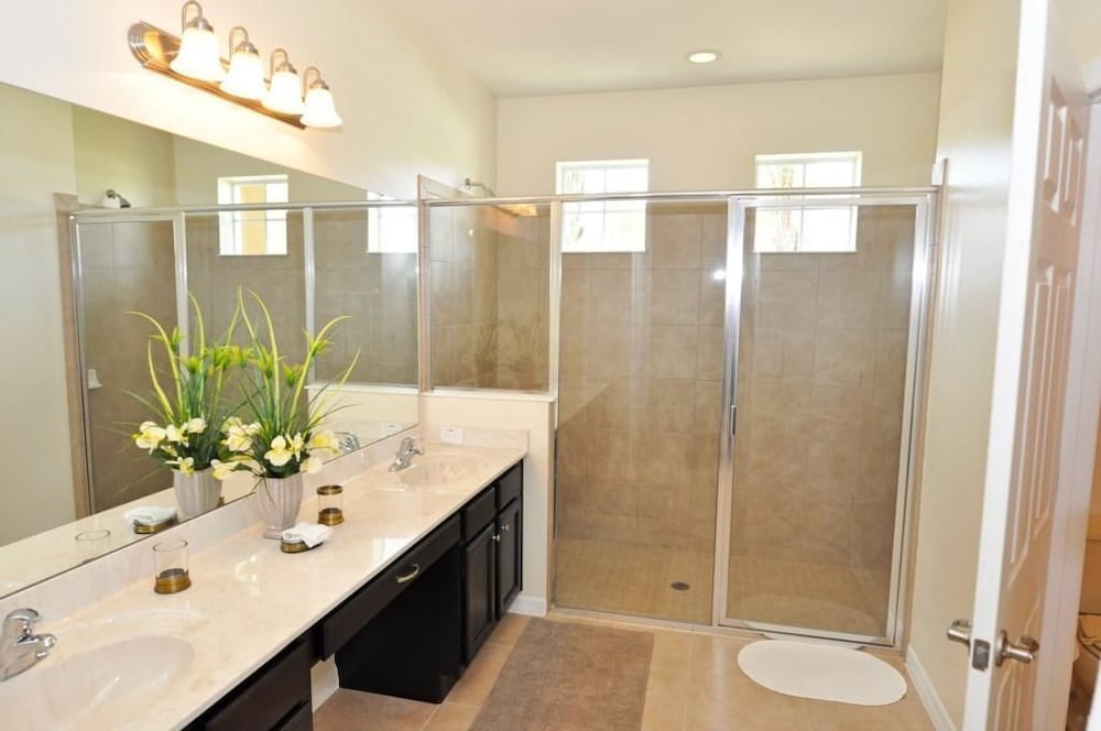 227 Watersong House 5 Bedroom by Florida Star
