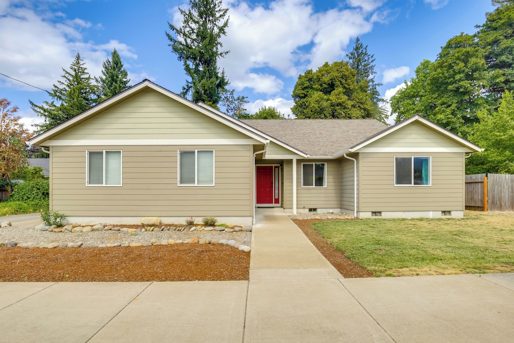 2 Blocks to White Water Launch: Mill City Home