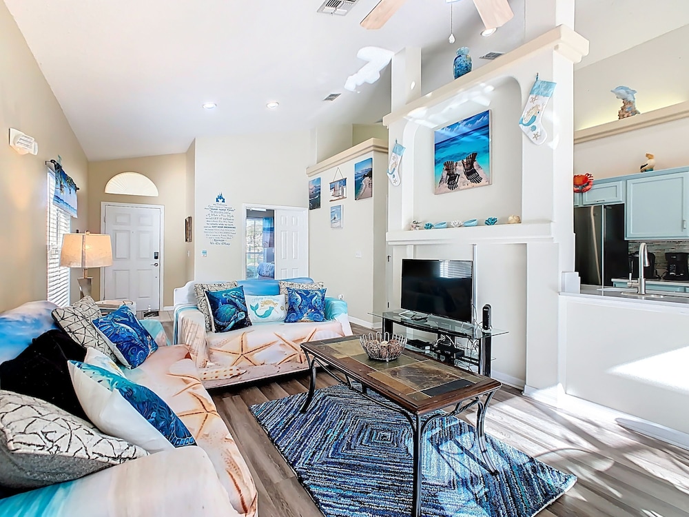 Family Villa w Pool Gameroom-low September Rates
