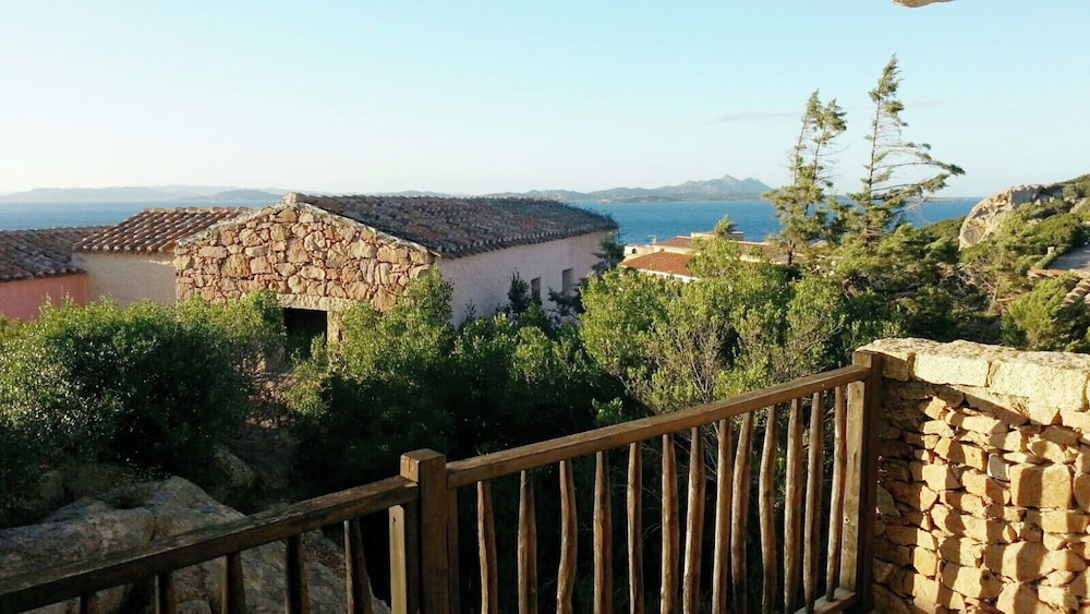 Seaside Apartment Baja Sardinia - Rent From June 20, 2026, to July 11, 2026