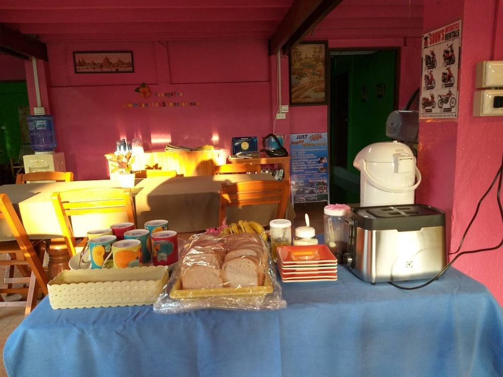 Baan Bua Homestay - Hostel