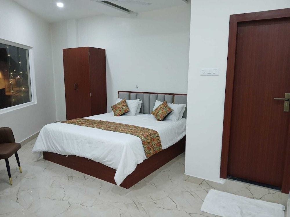 The Millennium Kashi Hotel