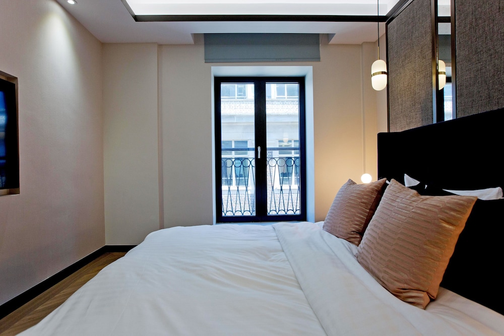 2-bed Superior Apt 415