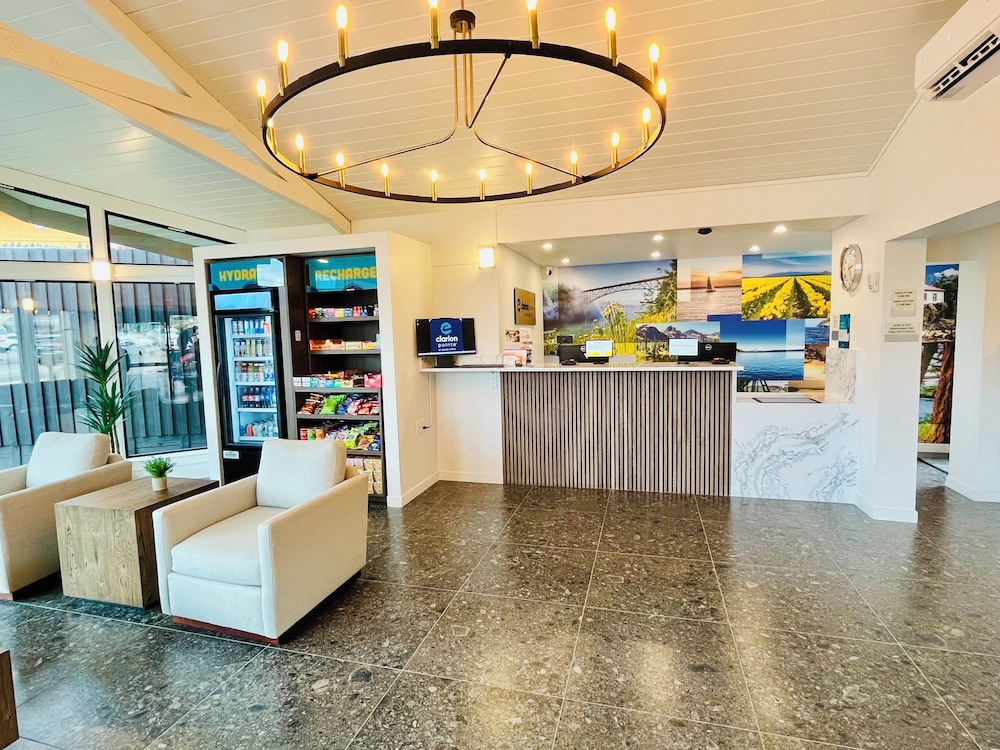 Clarion Pointe Mount Vernon - Burlington