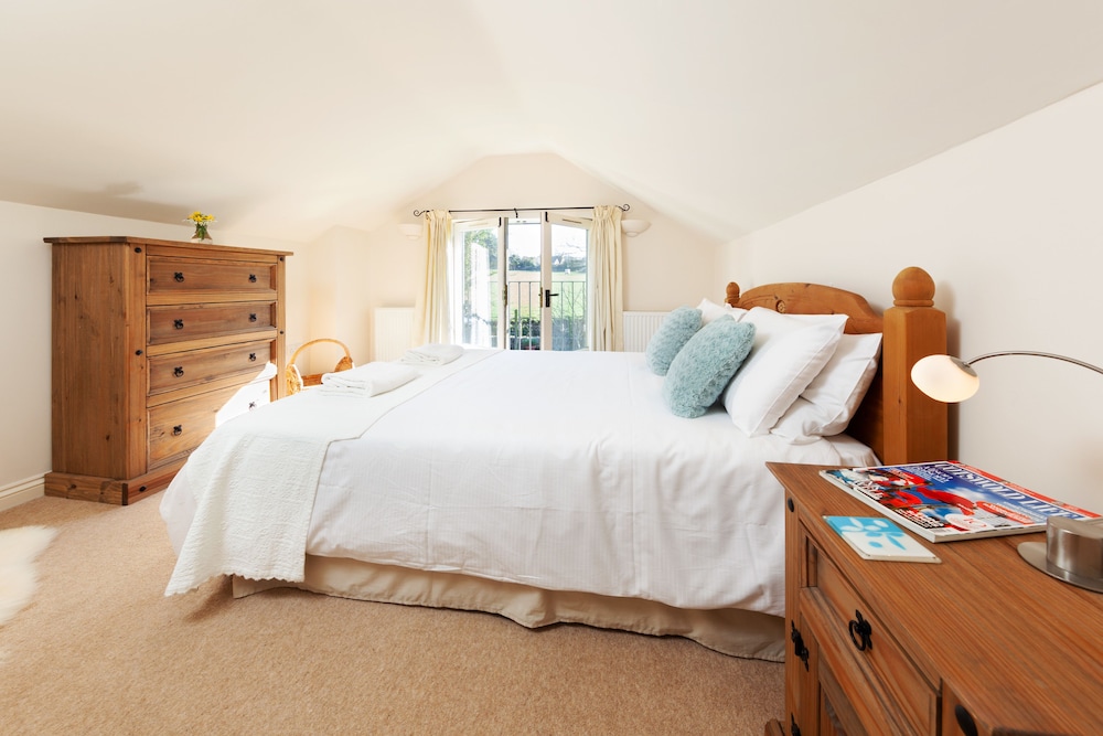 Camside, Chipping Campden - Taswell Retreats view 3