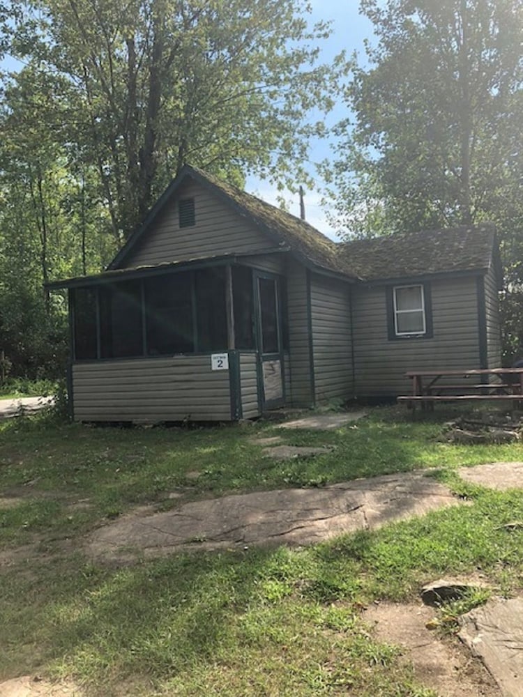 Riverbay Adventure Inn