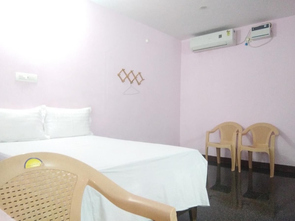 Ulo Rainbow Guest House view 3