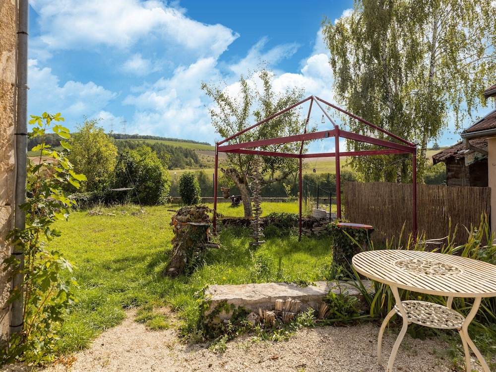 Charming Home in Molesme