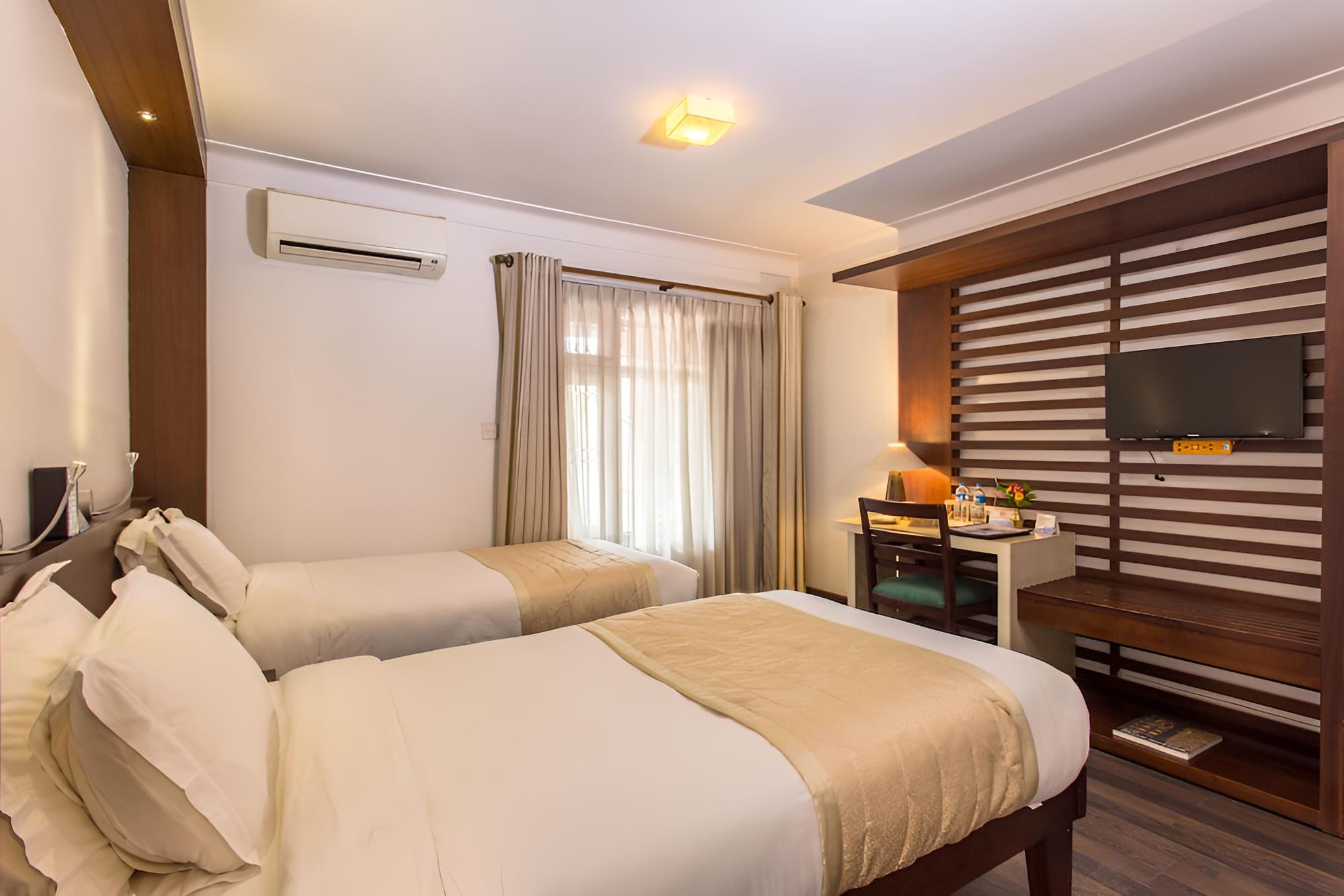 Summit Hotel
