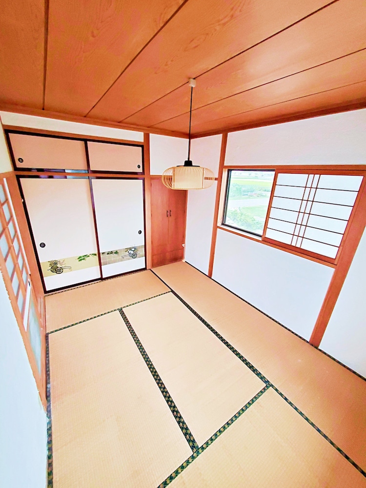 Guesthouse & Sharehouse carima azumik