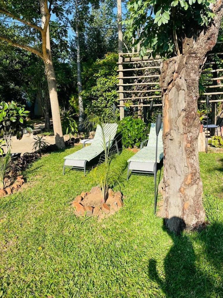 Beulah Court Vineyard Guest House