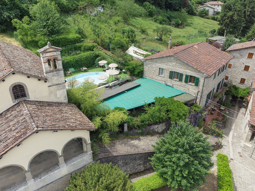 Entire Hilltop Villa With Private Pool In Palazzuolo Sul Senio
