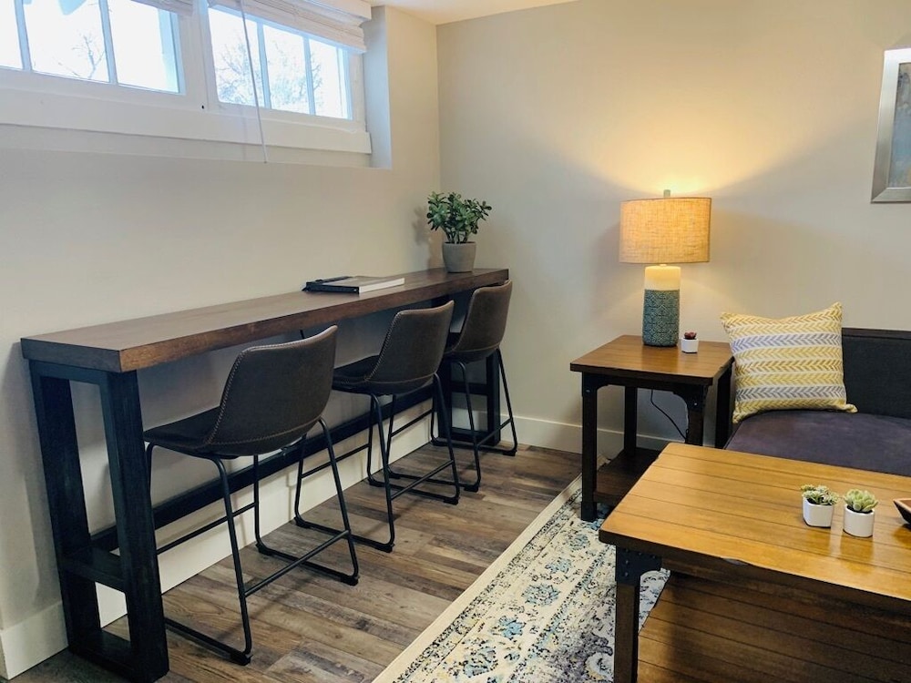 The Bungalow Retreat by UNC - Free Bikes!