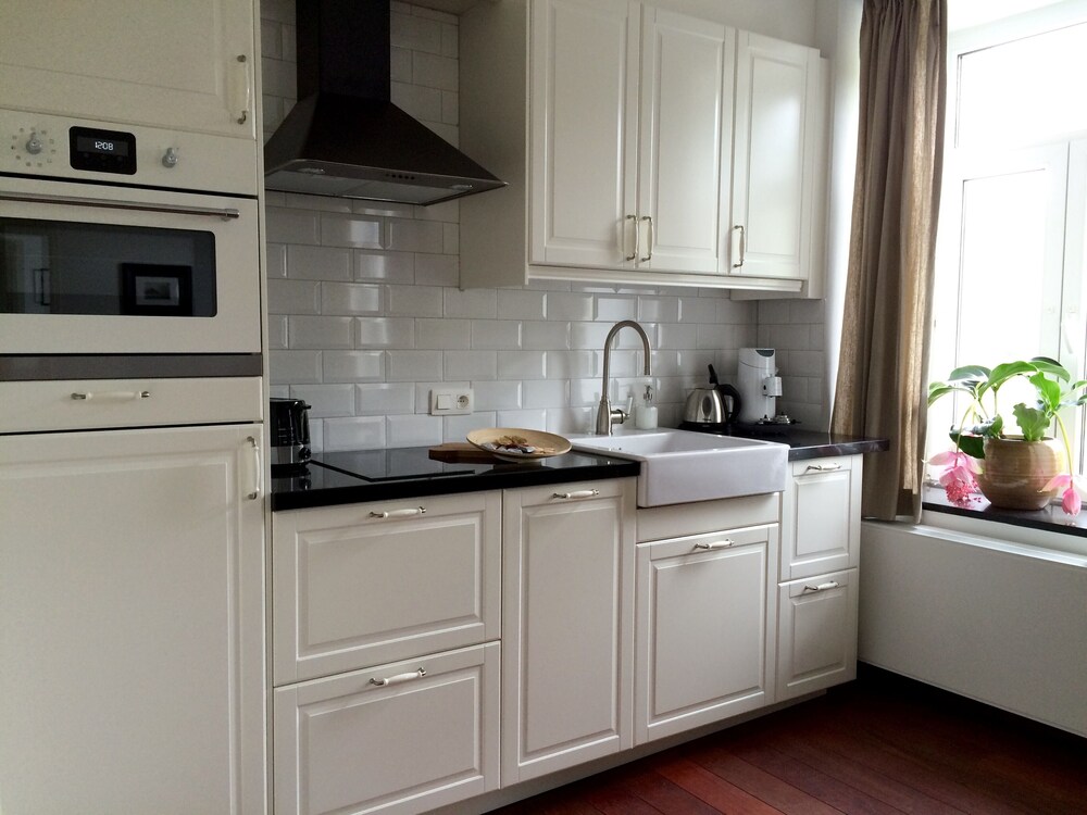 Le Baron Apartments