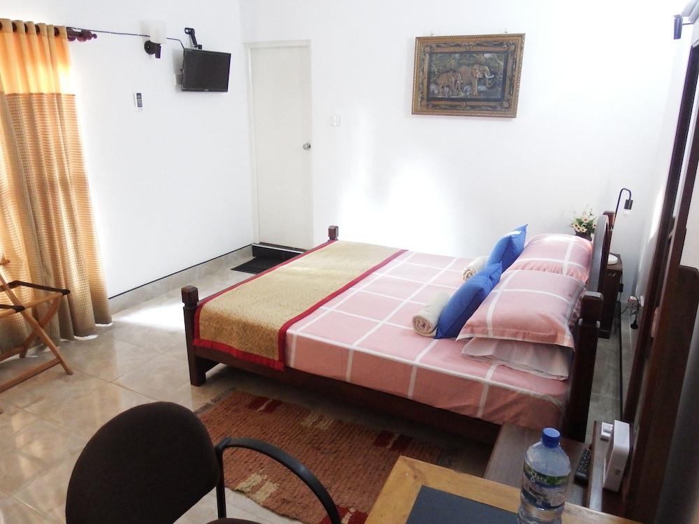 Photo 12