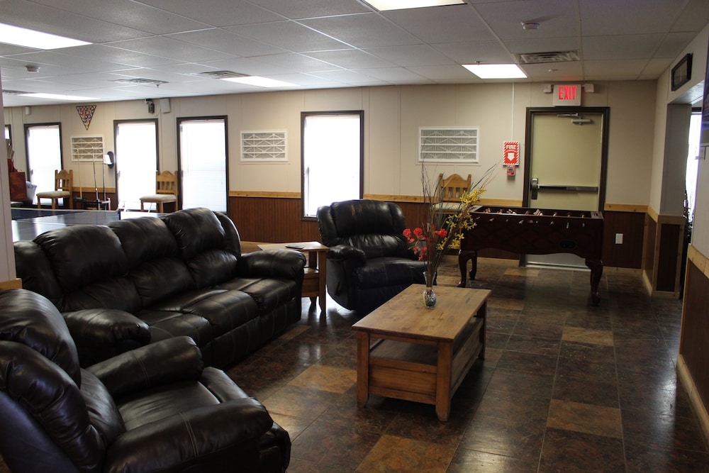 Carlsbad Vacations - Target Hospitality - Carlsbad Lodge - Property Image 4