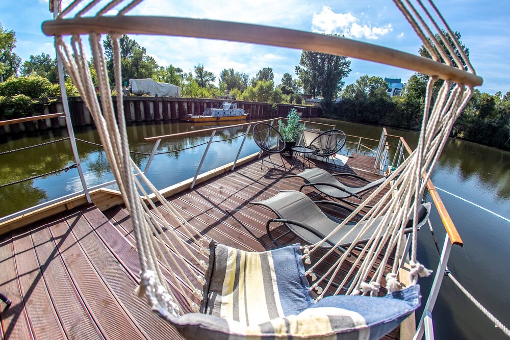 Prague Bay Houseboats