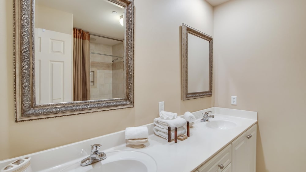 Phoenix West by Southern Vacation Rentals