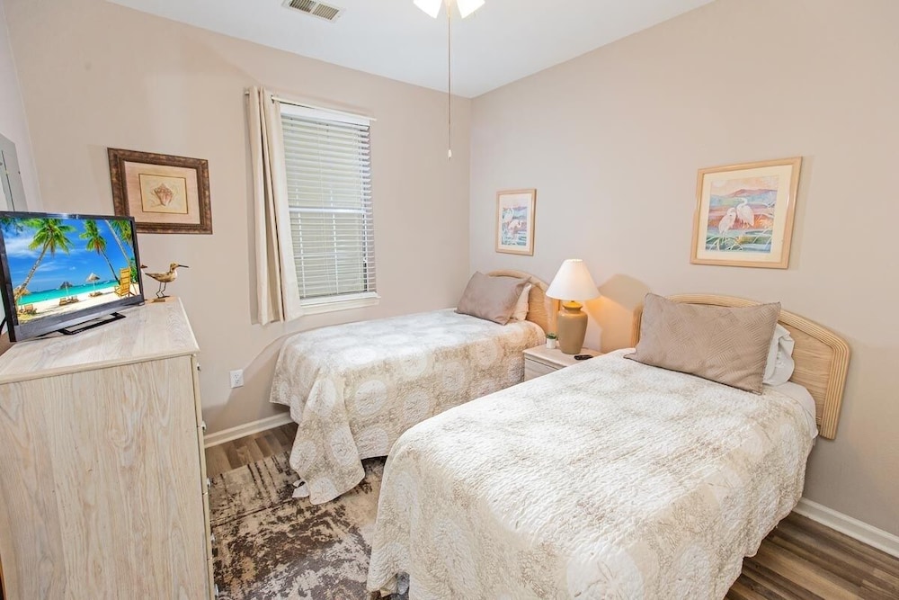 Waterway Village 16i 2 Bedroom Condo