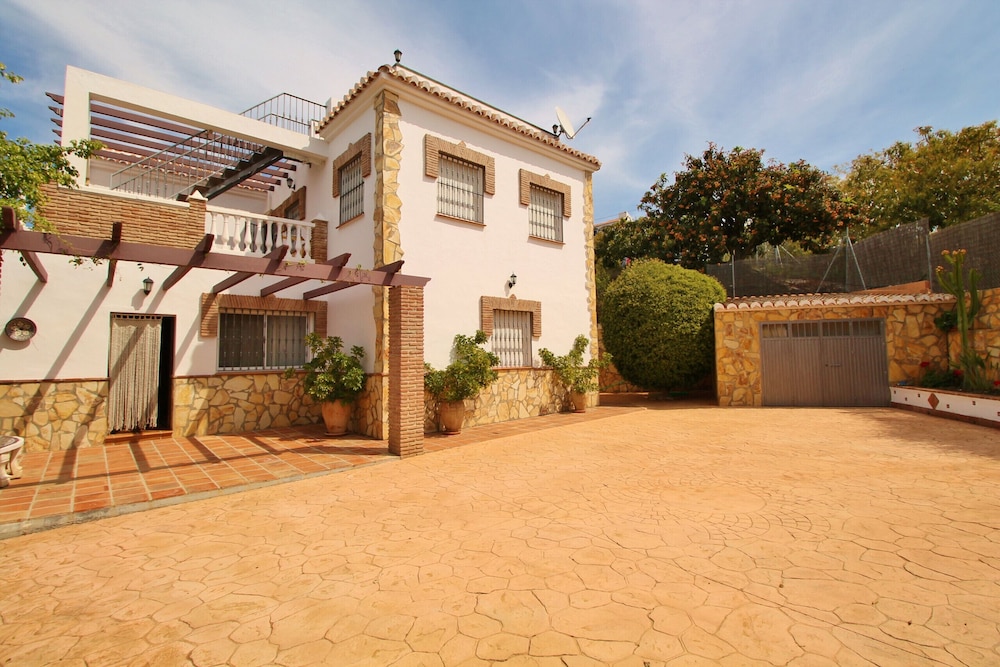1053 Villa Seral view 3