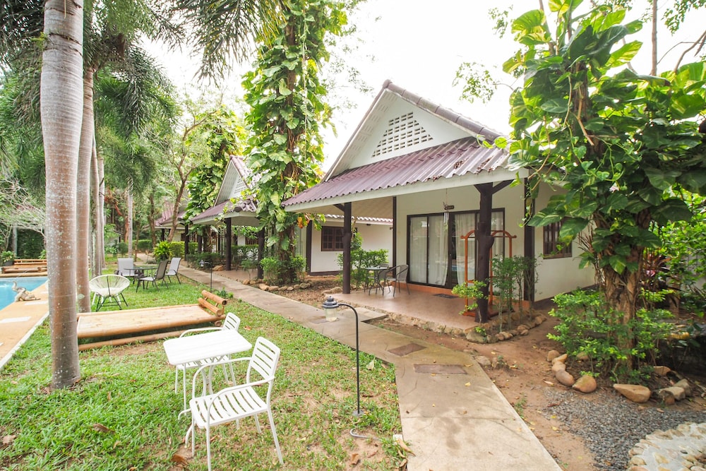 Hotel CAPITAL O 834 Iyara Resort & Spa - Image 1