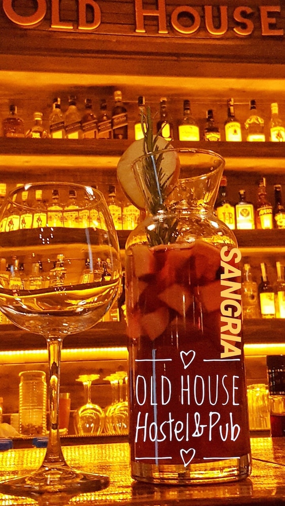 Old House Pub Hotels