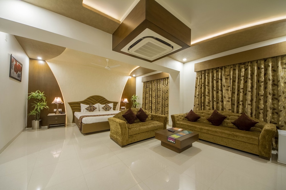 The Grand Vinayak