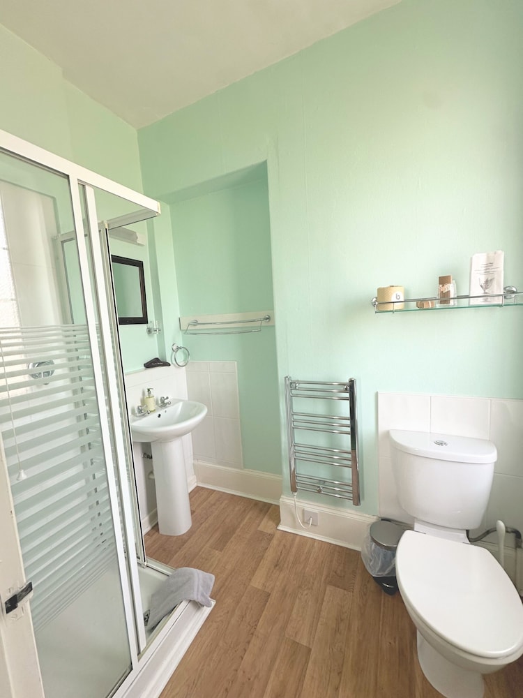 Lynton Vacations - Sinai House - Property Image 9