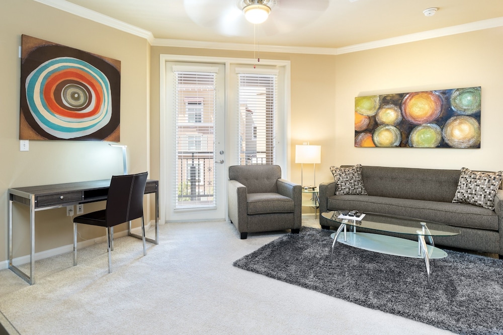 San Jose Vacations - Global Luxury Suites Baypointe Station - Property Image 4