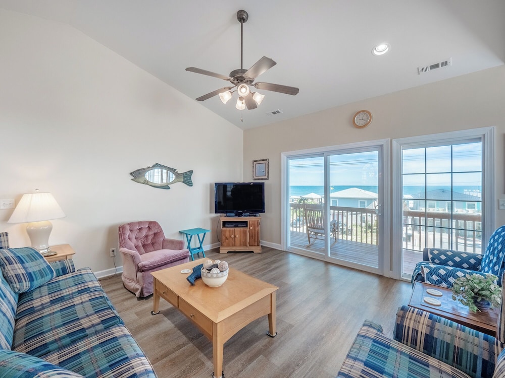 Callalily by Topsail Realty