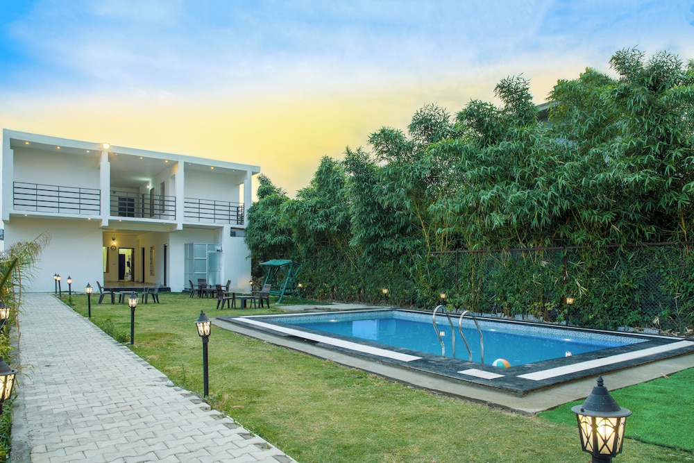 Evencia Resort
