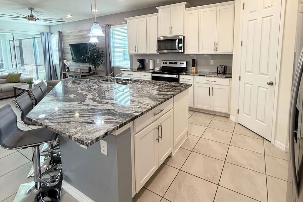 Upstay - Modern Family Home w Pool Solara Resort