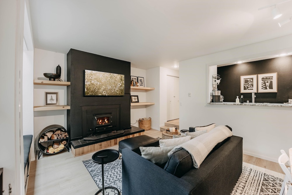 Snowater Condo #64 - Welcome to Pet Friendly Camp Kulshan