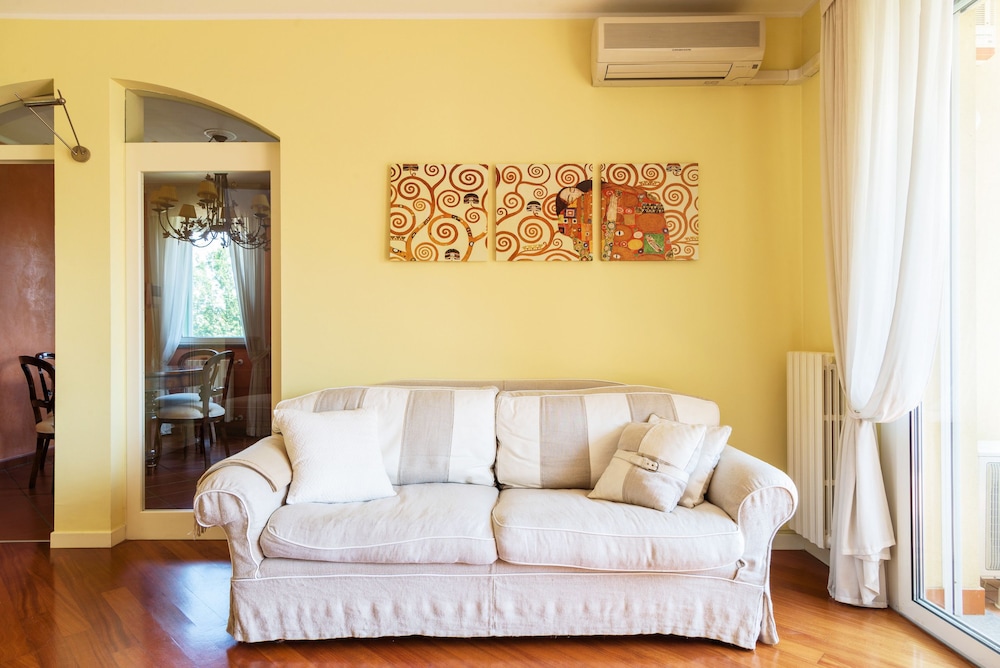 Home at Hotel Arese Vismara Apt