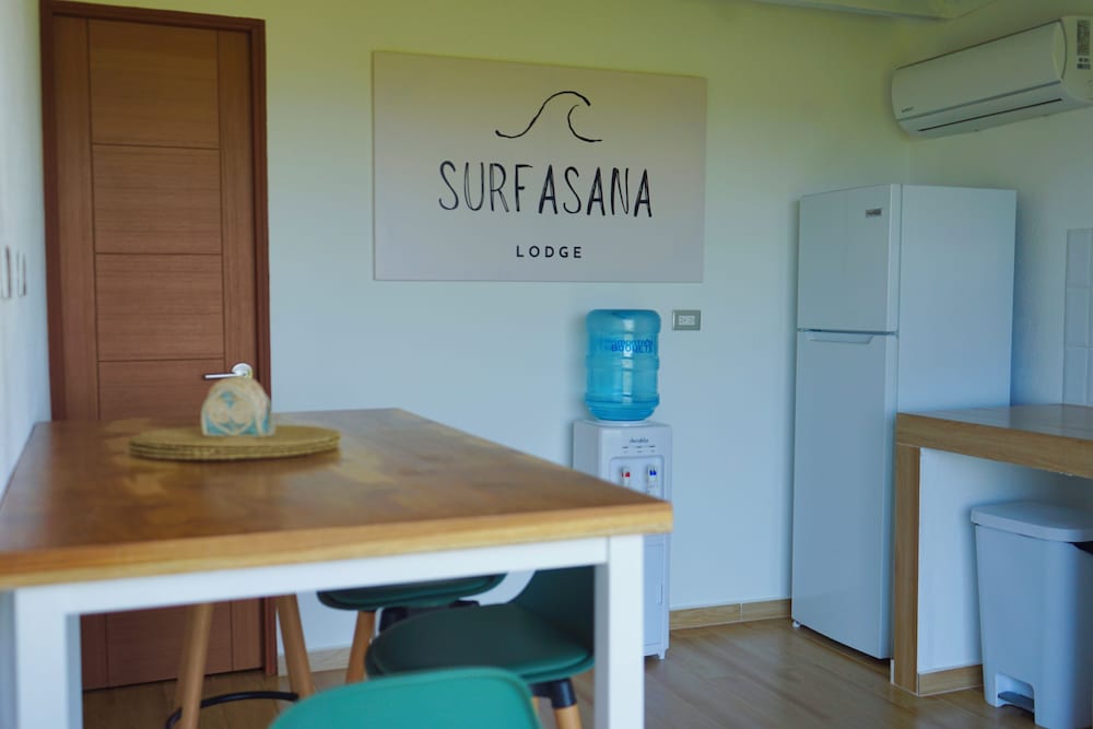 SurfAsana Lodge