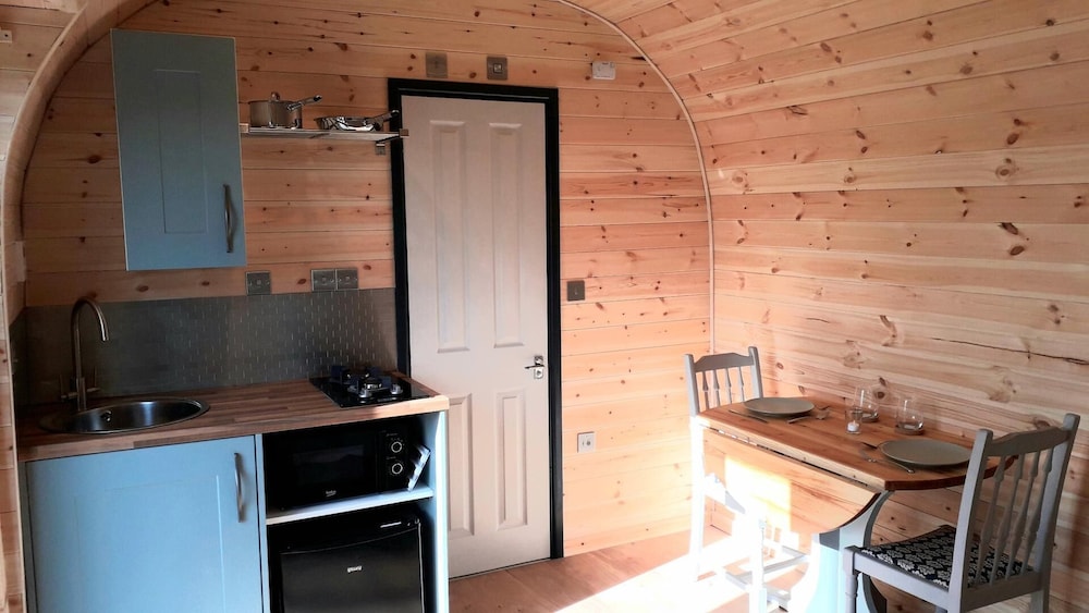 Hornbeam Eco Cabin - Sleeps 2 - Valley View view 5