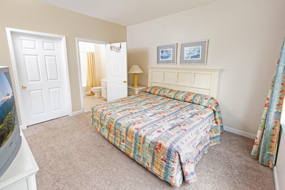 Arbor Trace 314 2 Bedroom Condo