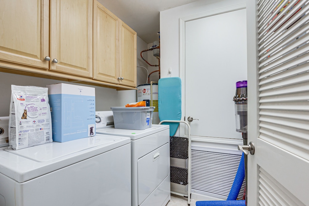 Dauphin Island Condo: Beach & Hot Tub Access!