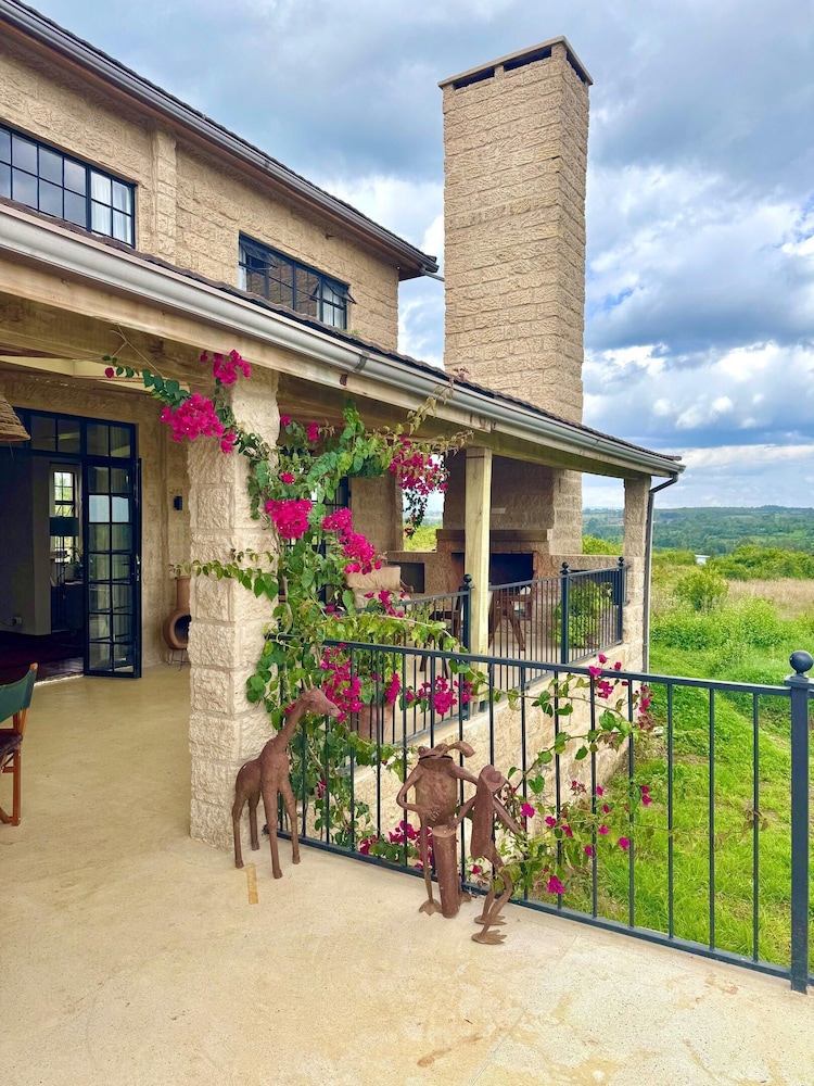 Eco 5 Bedroom 5 Bathroom Nanyuki Farm Villa - 2328
