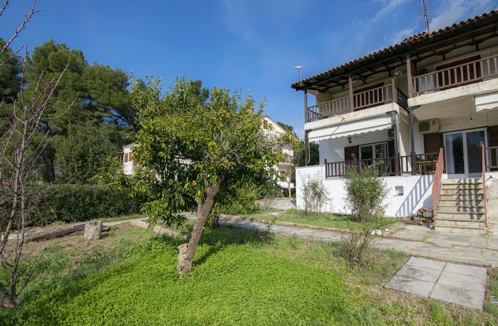 Xelidonia Apartment by Travel Pro Services view 4