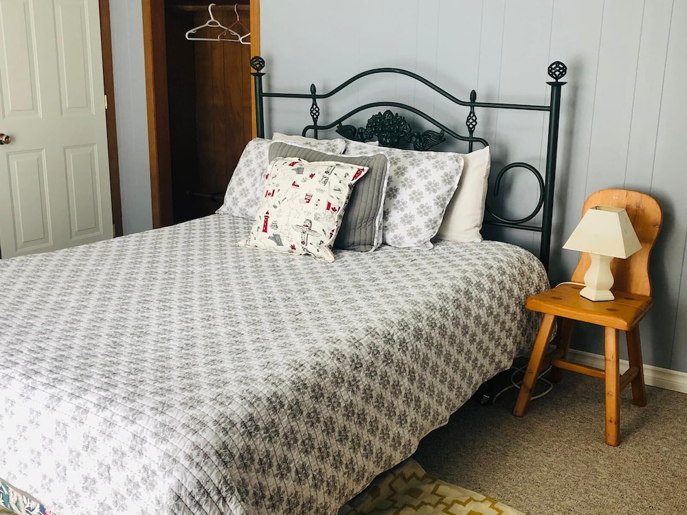 Lake Sparrow Guest House Inc