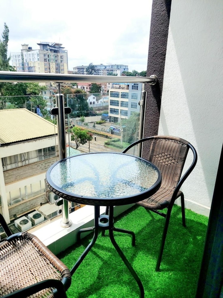 Luxurious Nairobi Condo With Rooftop Pool & Gym