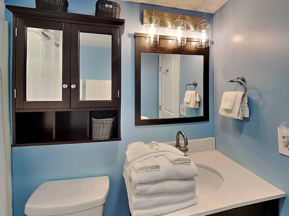 Continental Condominiums II by Resort Collection