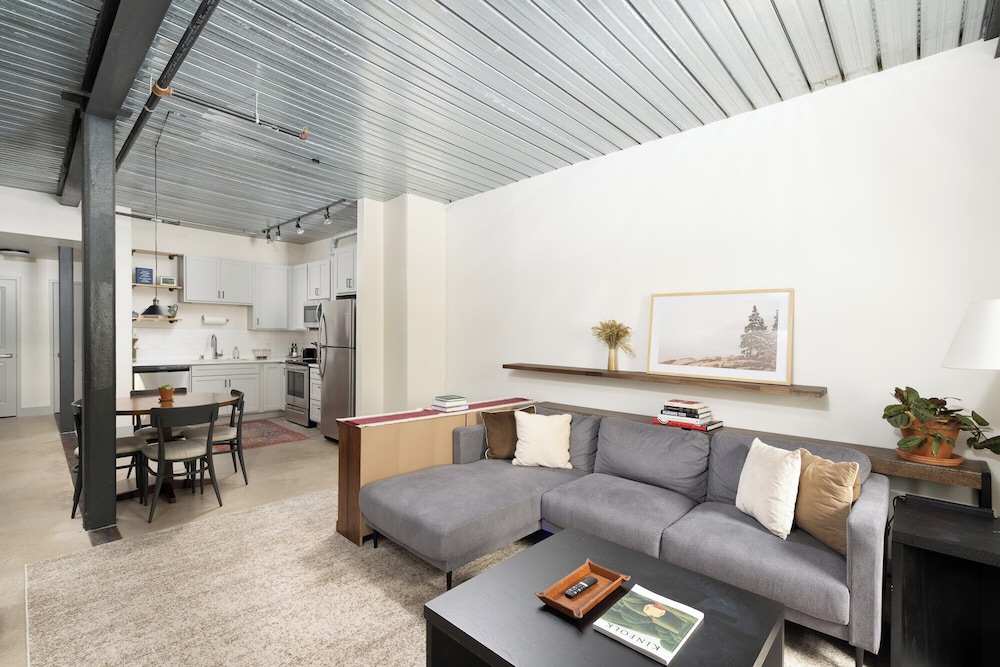 Brewery District Apartment Near Fiserv with Rooftop, Gym, and Parking
