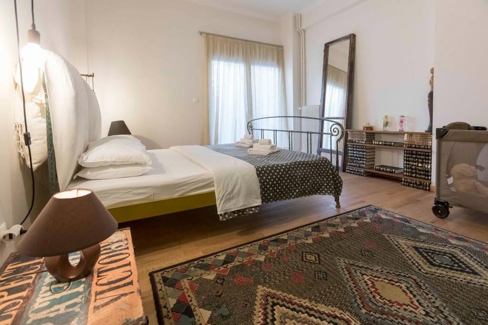 55m2 Homey Athenian Flat With Balcony Center photo 3