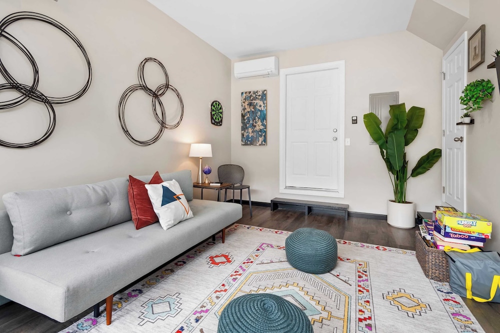 Dogwood & Sweetgum Buyout by Avantstay 2 Home Buyout! Sleeps 16!