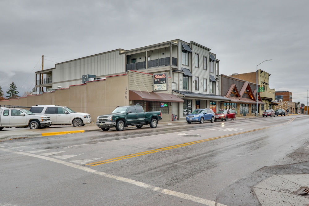 Downtown Columbia Falls Condo: 16 Mi to Ski Resort view 3